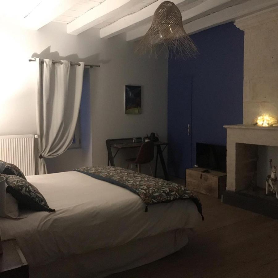Bed and Breakfast Logis De Pierre Levee Bessines Екстер'єр фото